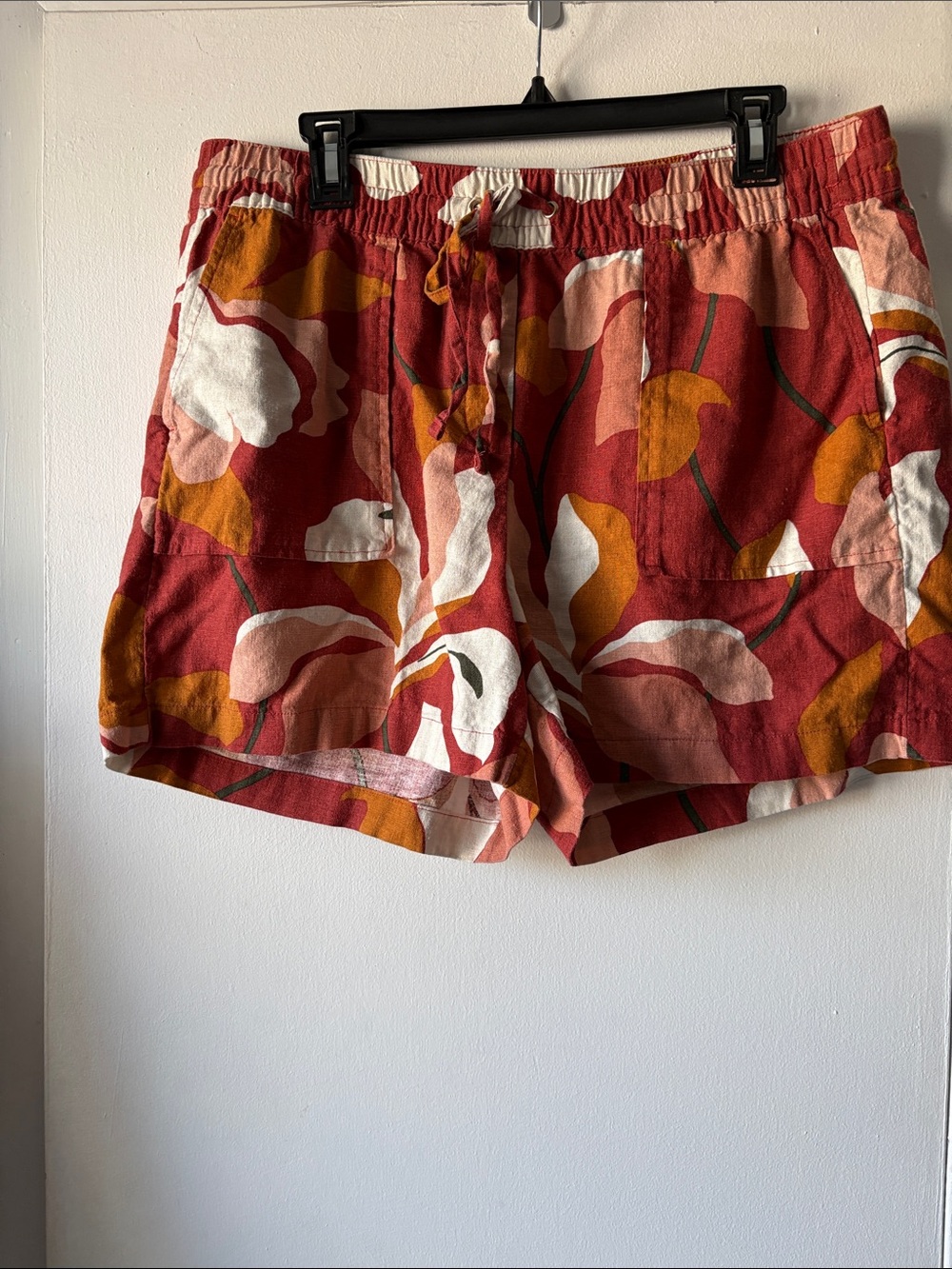 Ann Taylor Red Floral Linen Blend Shorts